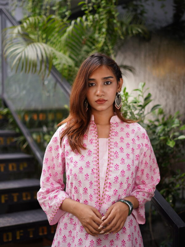premium-hand-blocked-patterned-soft-pink-womens-kurti